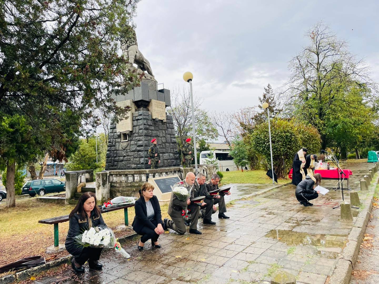 Във Враца почетоха паметта на героите от войните 
